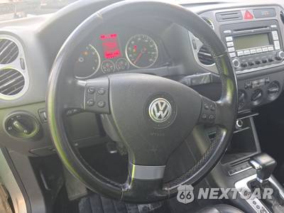2009 Volkswagen Tiguan SE w/Leather - zdjęcie 10 z 32 - miniatura