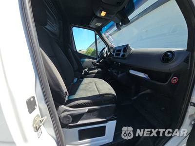 2019 Mercedes-Benz Sprinter 2500 2500 CARGO - zdjęcie 8 z 37 - miniatura
