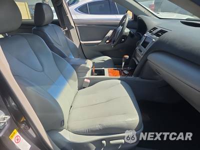 2010 Toyota Camry SE - zdjęcie 8 z 29 - miniatura