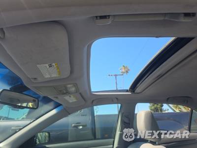 2010 Toyota Camry SE - zdjęcie 17 z 29 - miniatura