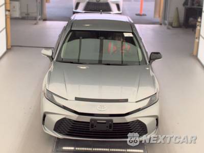 2025 Toyota Camry LE - zdjęcie 2 z 48 - miniatura