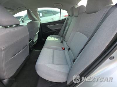 2025 Toyota Camry LE - zdjęcie 13 z 48 - miniatura