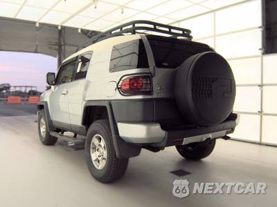 2008 Toyota FJ Cruiser w/Rear Doors - zdjęcie 6 z 31 - miniatura