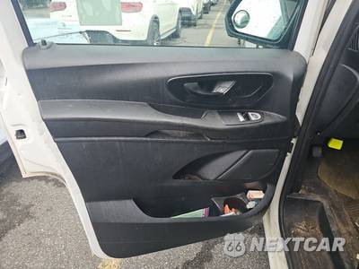 2016 Mercedes-Benz Metris Cargo Van 126.0" WB - zdjęcie 9 z 24 - miniatura