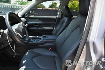 2025 Toyota Grand Highlander Hybrid XLE - zdjęcie 11 z 20 - miniatura
