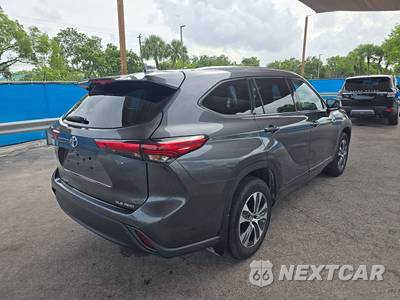 2021 Toyota Highlander XLE - zdjęcie 4 z 30 - miniatura