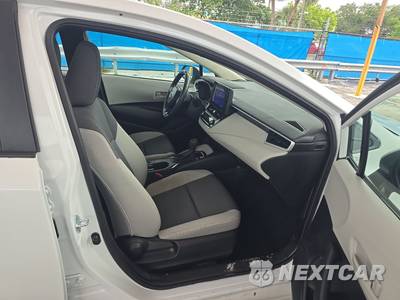 2025 Toyota Corolla LE Sedan - zdjęcie 8 z 29 - miniatura