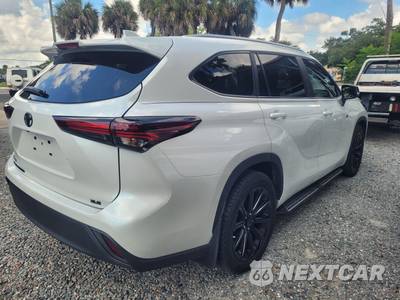 2024 Toyota Highlander XLE - zdjęcie 7 z 24 - miniatura
