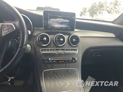 2019 Mercedes-Benz GLC 300 - zdjęcie 11 z 20 - miniatura
