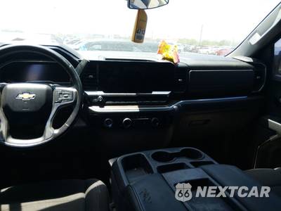 2022 Chevrolet Silverado 1500 LT Crew Cab Short Bed 1LT - zdjęcie 8 z 14 - miniatura