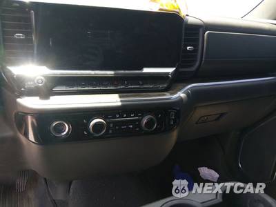 2022 Chevrolet Silverado 1500 LT Crew Cab Short Bed 1LT - zdjęcie 10 z 14 - miniatura