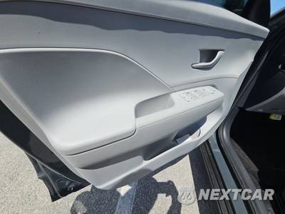 2025 Hyundai Kona SE - zdjęcie 9 z 21 - miniatura