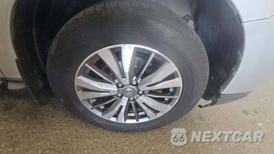 2017 Nissan Pathfinder SV - zdjęcie 22 z 43 - miniatura