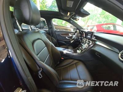2017 Mercedes-Benz C 300 4MATIC Sedan w/Sport Pkg - zdjęcie 8 z 36 - miniatura