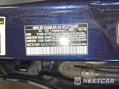2017 Mercedes-Benz C 300 4MATIC Sedan w/Sport Pkg - zdjęcie 14 z 36 - miniatura