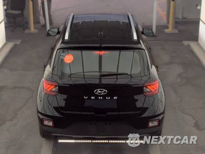 2025 Hyundai Venue SEL - zdjęcie 5 z 15 - miniatura