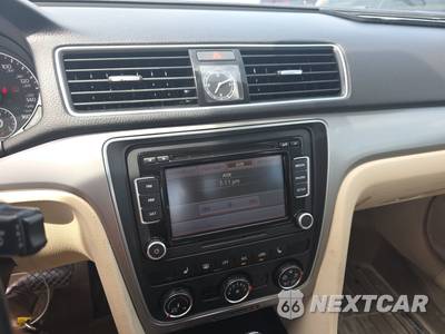 2015 Volkswagen Passat 1.8T Limited Edition - zdjęcie 11 z 34 - miniatura
