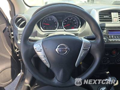 2015 Nissan Versa SV - zdjęcie 16 z 41 - miniatura