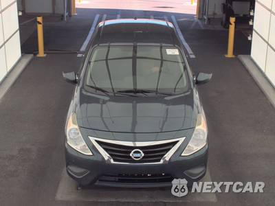 2015 Nissan Versa SV - zdjęcie 2 z 41 - miniatura
