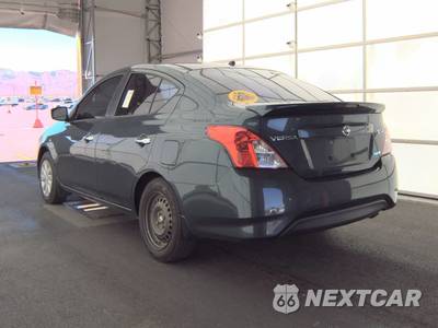 2015 Nissan Versa SV - zdjęcie 8 z 41 - miniatura