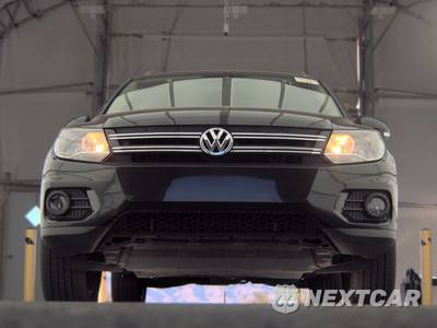 2013 Volkswagen Tiguan SE - zdjęcie 3 z 38 - miniatura