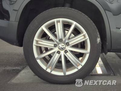 2013 Volkswagen Tiguan SE - zdjęcie 11 z 38 - miniatura