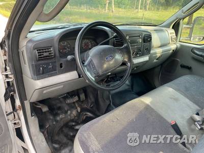 2005 Ford Super Duty F-350 Cab Chassis XL Crew Cab DRW - zdjęcie 24 z 53 - miniatura