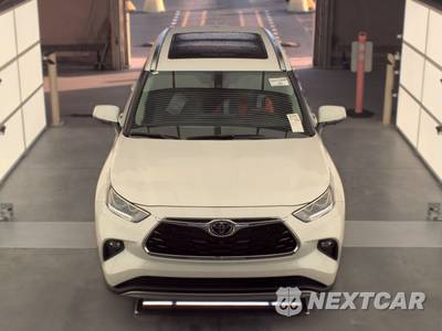 2026 Toyota Highlander Platinum - zdjęcie 2 z 26 - miniatura