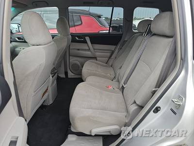 2013 Toyota Highlander Plus - zdjęcie 19 z 30 - miniatura