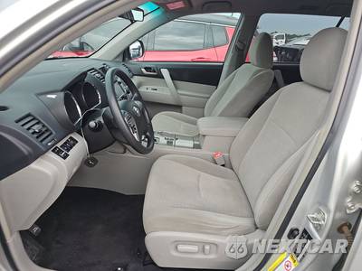2013 Toyota Highlander Plus - zdjęcie 13 z 30 - miniatura