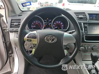 2013 Toyota Highlander Plus - zdjęcie 16 z 30 - miniatura