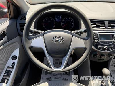 2012 Hyundai Accent GLS Sedan - zdjęcie 15 z 32 - miniatura