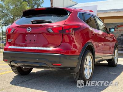 2017 Nissan Rogue Sport S - zdjęcie 11 z 32 - miniatura
