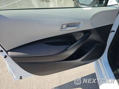 2026 Toyota Corolla LE Sedan - zdjęcie 9 z 23 - miniatura