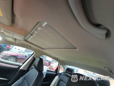 2012 Volkswagen Passat 2.5L SE w/Sunroof - zdjęcie 19 z 38 - miniatura