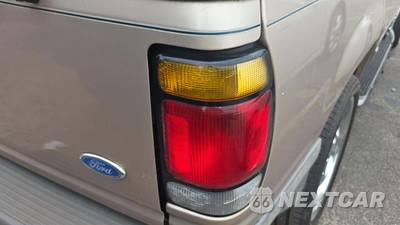 1996 Ford Explorer XLT - zdjęcie 25 z 33 - miniatura