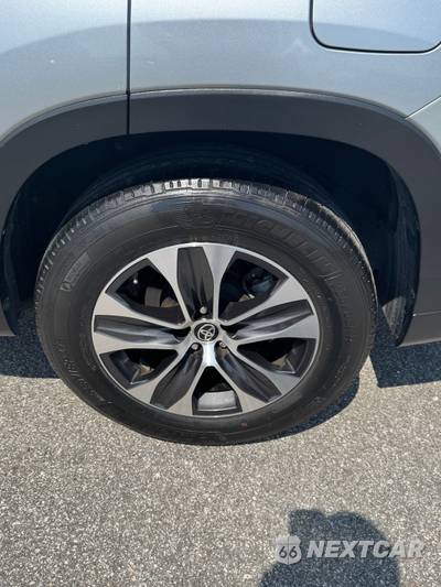 2015 Toyota Highlander XLE - zdjęcie 10 z 24 - miniatura