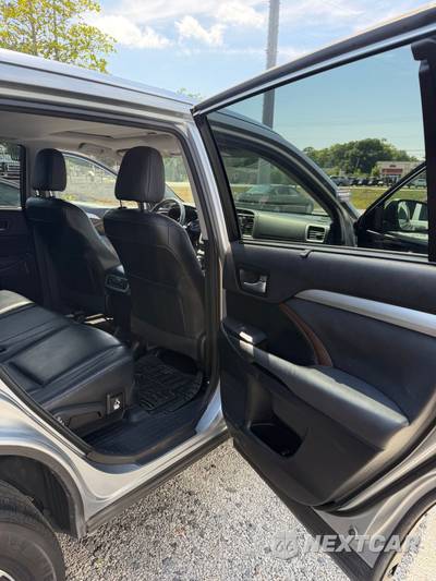 2015 Toyota Highlander XLE - zdjęcie 22 z 24 - miniatura