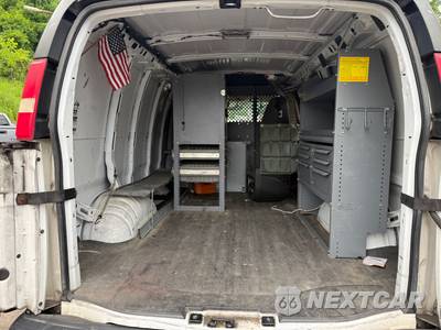 2011 Chevrolet Express 2500 Cargo Van 1WT 135.0" WB - zdjęcie 10 z 14 - miniatura
