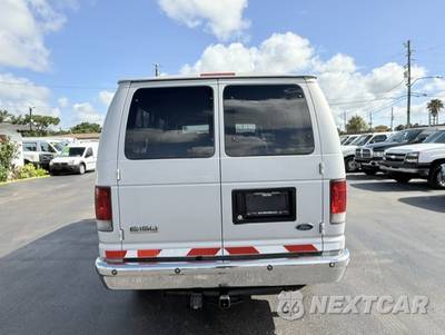 2008 Ford E-150 Wagon XLT 138.0" WB - zdjęcie 6 z 19 - miniatura