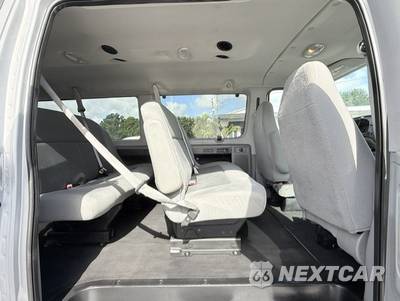 2008 Ford E-150 Wagon XLT 138.0" WB - zdjęcie 10 z 19 - miniatura