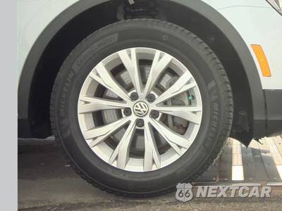 2018 Volkswagen Tiguan SE - zdjęcie 10 z 27 - miniatura