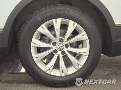 2018 Volkswagen Tiguan SE - zdjęcie 12 z 27 - miniatura