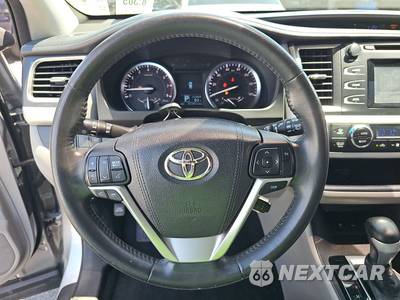 2015 Toyota Highlander LE Plus - zdjęcie 10 z 26 - miniatura