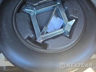 2022 Toyota XLE PREMIU - zdjęcie 7 z 22 - miniatura