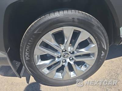 2022 Toyota XLE PREMIU - zdjęcie 10 z 22 - miniatura