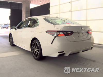 2024 Toyota Camry SE - zdjęcie 8 z 26 - miniatura