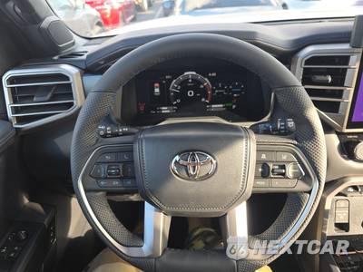 2026 Toyota Sequoia Platinum - zdjęcie 10 z 21 - miniatura