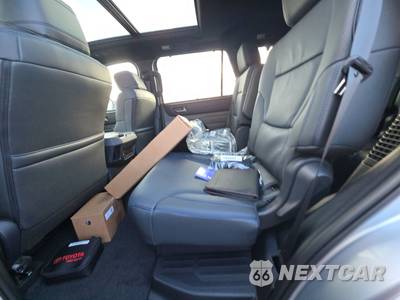 2026 Toyota Sequoia Platinum - zdjęcie 13 z 21 - miniatura