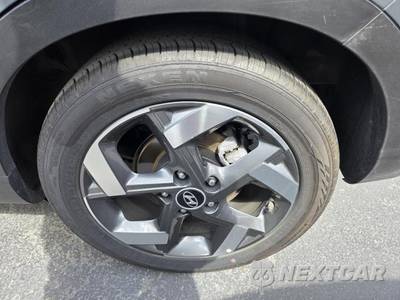 2025 Hyundai Venue SEL - zdjęcie 13 z 23 - miniatura